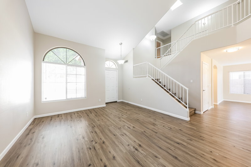 2,350/Mo, 8557 W Voltaire Ave Peoria, AZ 85381 Living Room View 2