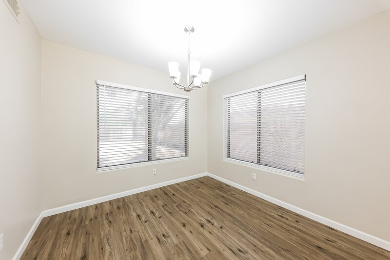 2,350/Mo, 8557 W Voltaire Ave Peoria, AZ 85381 Dining Room View