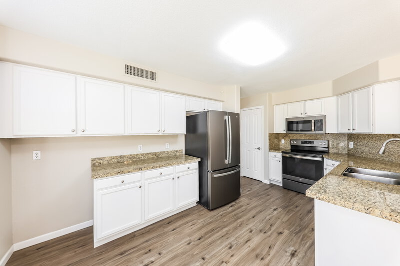 2,350/Mo, 8557 W Voltaire Ave Peoria, AZ 85381 Kitchen View