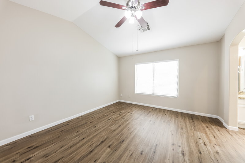 2,350/Mo, 8557 W Voltaire Ave Peoria, AZ 85381 Main Bedroom View