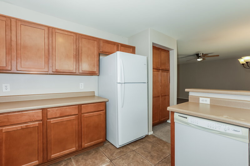 1,710/Mo, 1519 E Stirrup Ln San Tan Valley, AZ 85143 Kitchen View 2