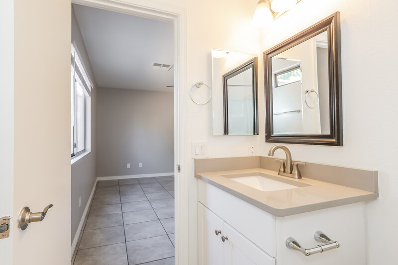 1,835/Mo, 15948 W Lundberg St Surprise, AZ 85374 Main Bathroom View