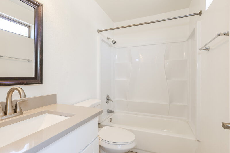 1,835/Mo, 15948 W Lundberg St Surprise, AZ 85374 Bathroom View