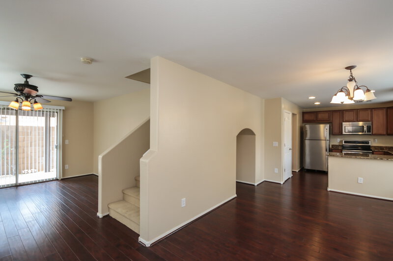 2,370/Mo, 3301 E Loma Vista St Gilbert, AZ 85295 Dining Room View 2