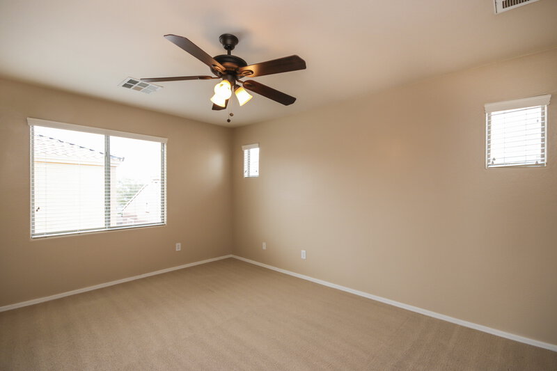 2,370/Mo, 3301 E Loma Vista St Gilbert, AZ 85295 Master Bedroom View 2