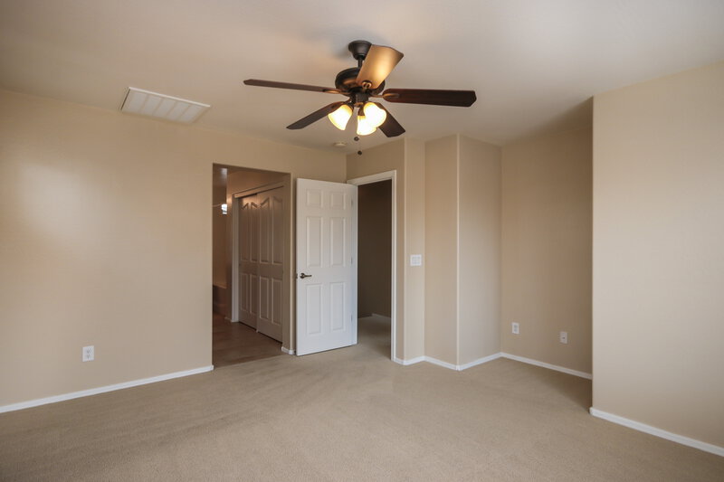 2,370/Mo, 3301 E Loma Vista St Gilbert, AZ 85295 Bedroom View 2