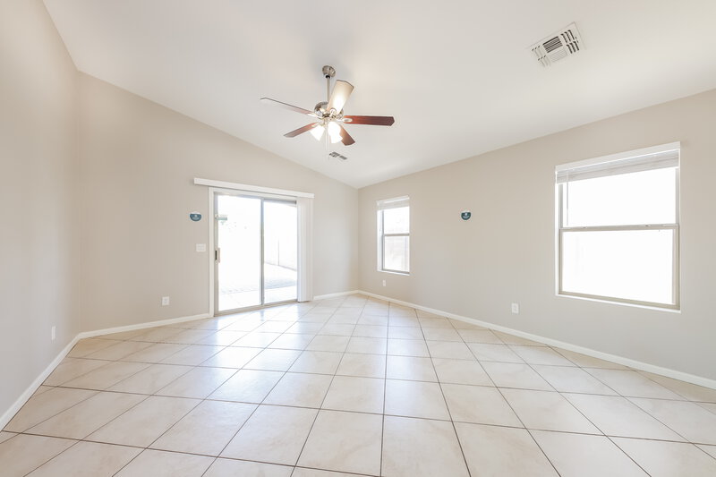 2,040/Mo, 11816 W Softwind Dr Sun City, AZ 85373 Living Room View