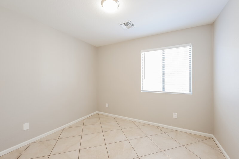 2,040/Mo, 11816 W Softwind Dr Sun City, AZ 85373 Bedroom View 2