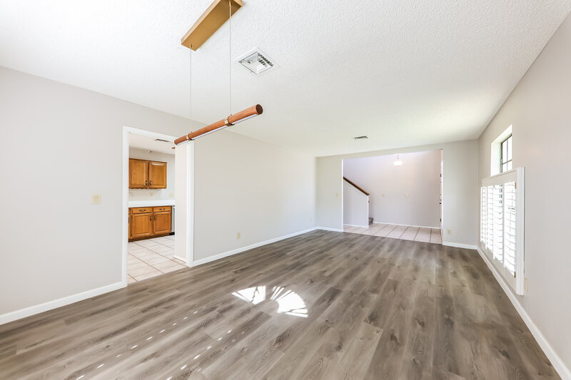 2,460/Mo, 7127 W Morrow Dr Glendale, AZ 85308 Living Room View 2