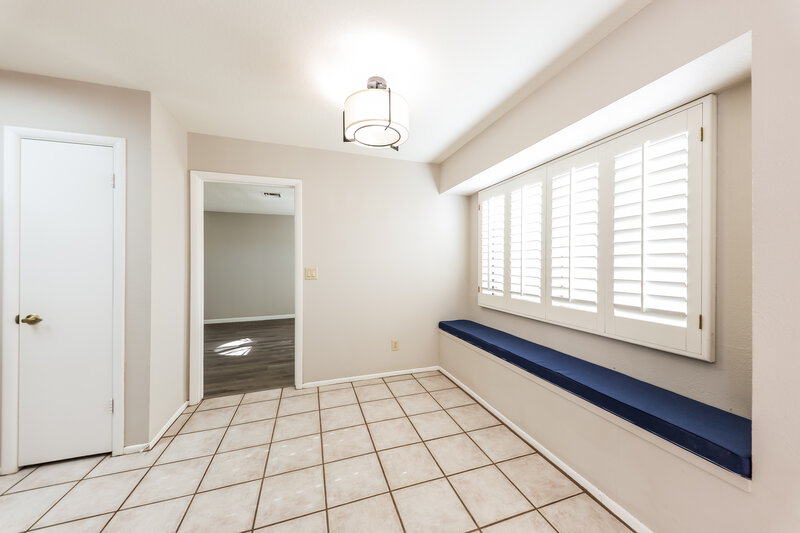 2,460/Mo, 7127 W Morrow Dr Glendale, AZ 85308 Dining Room View