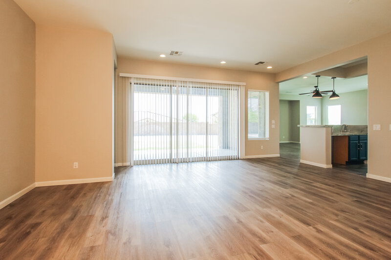 2,735/Mo, 5113 N 194th Dr Litchfield Park, AZ 85340 Living Room View 2
