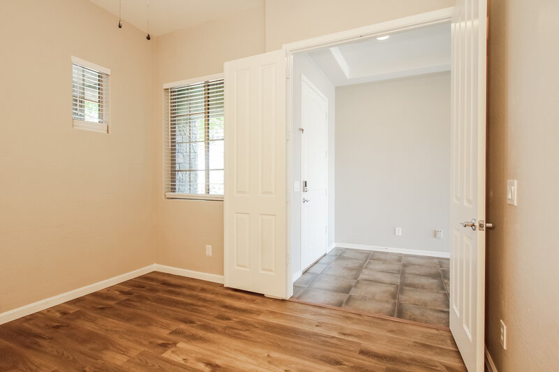 2,735/Mo, 5113 N 194th Dr Litchfield Park, AZ 85340 Dining Room View