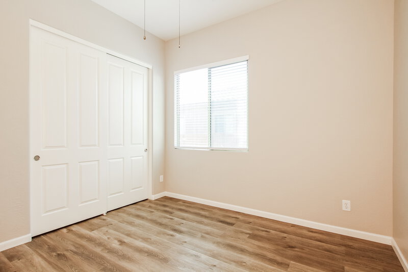 2,735/Mo, 5113 N 194th Dr Litchfield Park, AZ 85340 Bedroom View