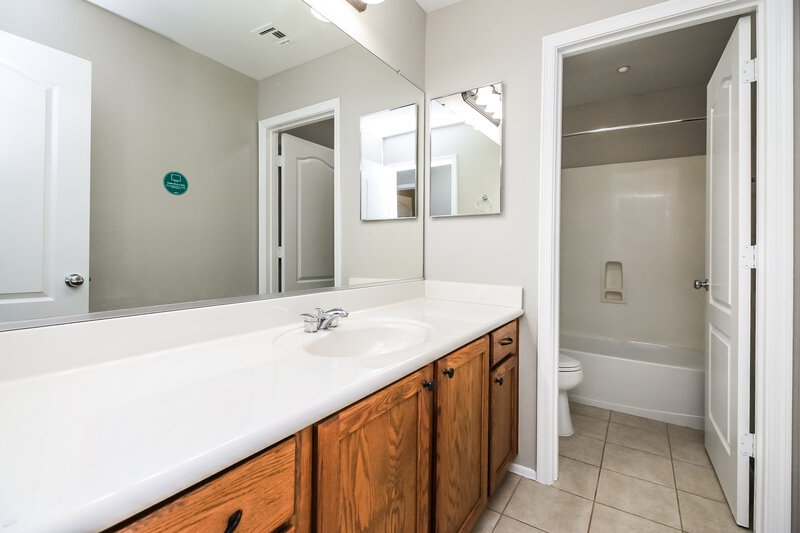 2,690/Mo, 2707 E Bart St Gilbert, AZ 85295 Bathroom View