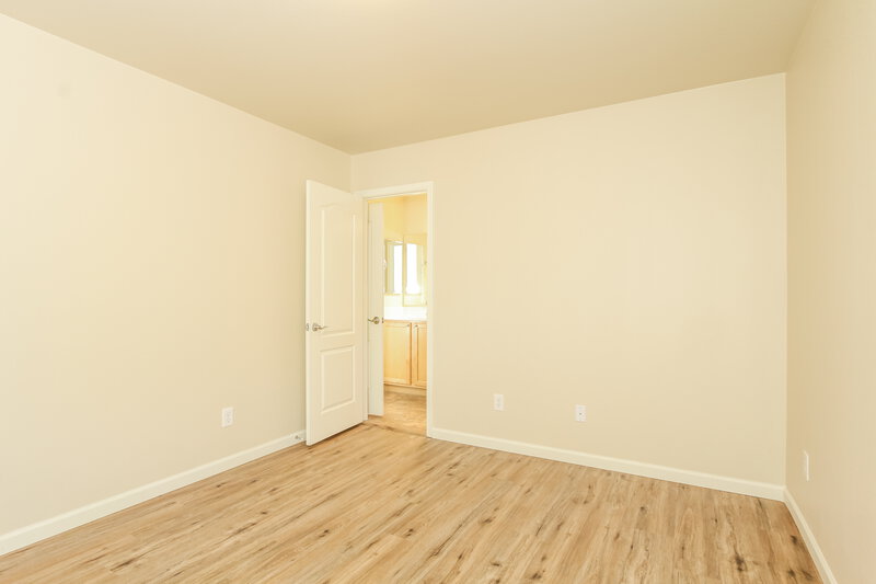 2,435/Mo, 4361 E Selena Drive Phoenix, AZ 85050 Bedroom View 4
