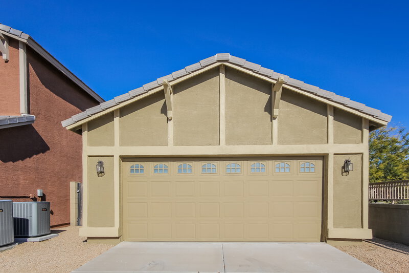 2,435/Mo, 4361 E Selena Drive Phoenix, AZ 85050 Garage View
