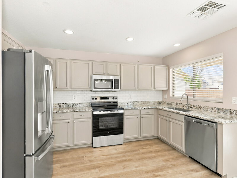 1,995/Mo, 7302 S 253rd Ave Buckeye, AZ 85326 Kitchen View 2