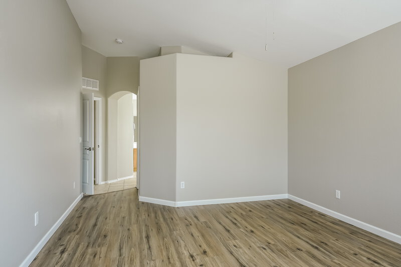 2,335/Mo, 24616 N 65th Ave Glendale, AZ 85310 Bedroom View