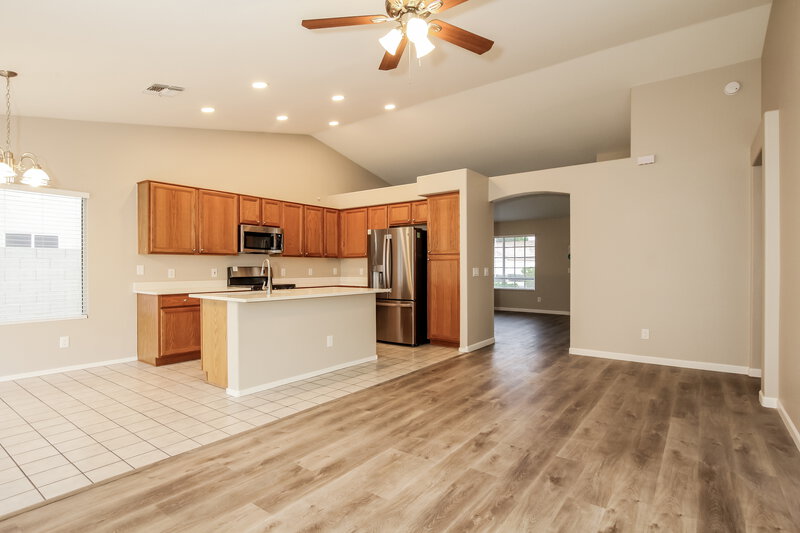 2,610/Mo, 7218 W Tina Ln Glendale, AZ 85310 Family Room View
