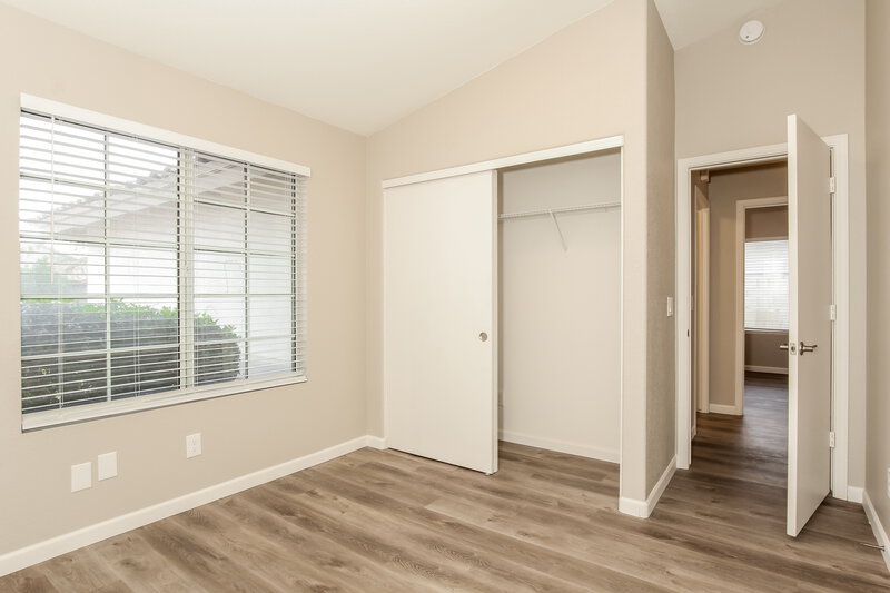 2,610/Mo, 7218 W Tina Ln Glendale, AZ 85310 Bedroom View 2