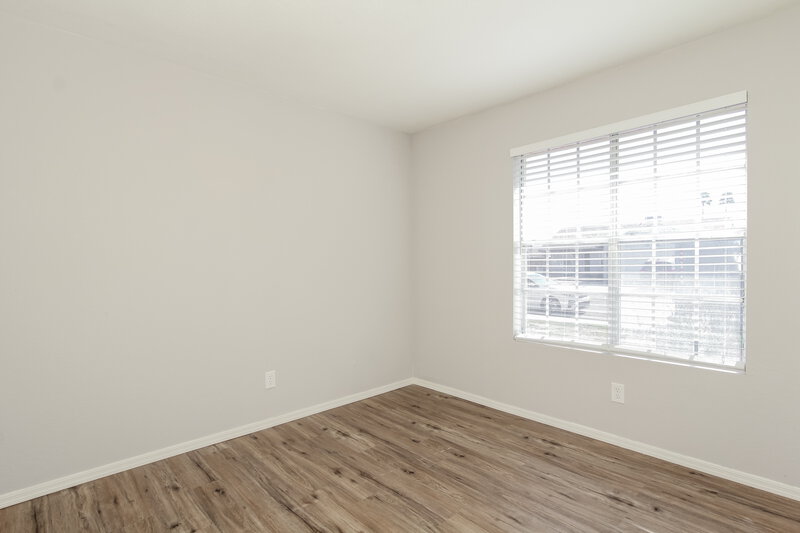 2,205/Mo, 208 W Oraibi Dr Phoenix, AZ 85027 Bedroom View 3