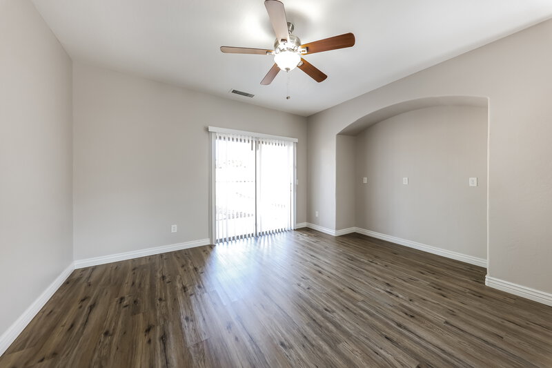 2,270/Mo, 13758 W Port Royale Ln Surprise, AZ 85379 Family Room View