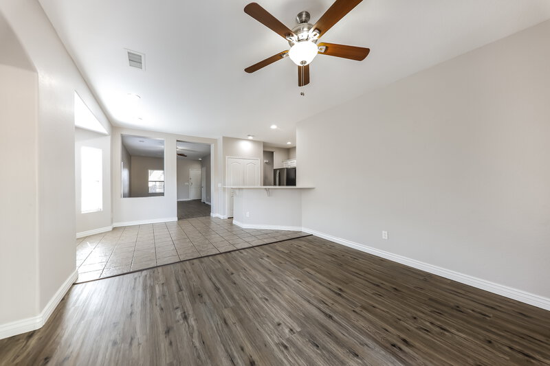 2,270/Mo, 13758 W Port Royale Ln Surprise, AZ 85379 Family Room View 2