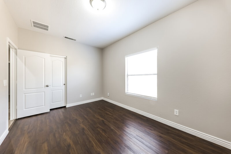 2,270/Mo, 13758 W Port Royale Ln Surprise, AZ 85379 Bedroom View 2