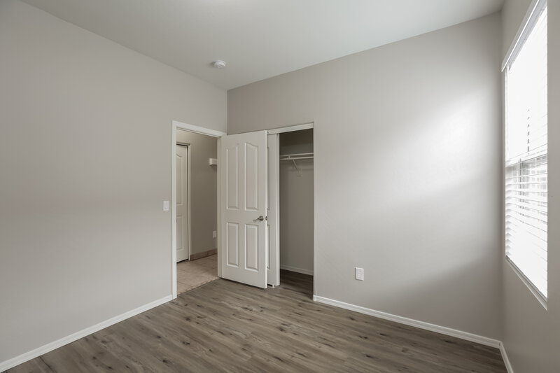 2,730/Mo, 7227 S 41st Ln Phoenix, AZ 85041 Bedroom View