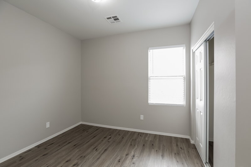 2,730/Mo, 7227 S 41st Ln Phoenix, AZ 85041 Bedroom View 2