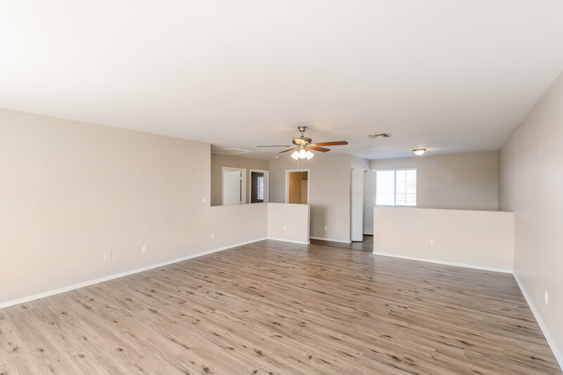 1,875/Mo, 225 N 223rd Ave Buckeye, AZ 85326 Family Room View