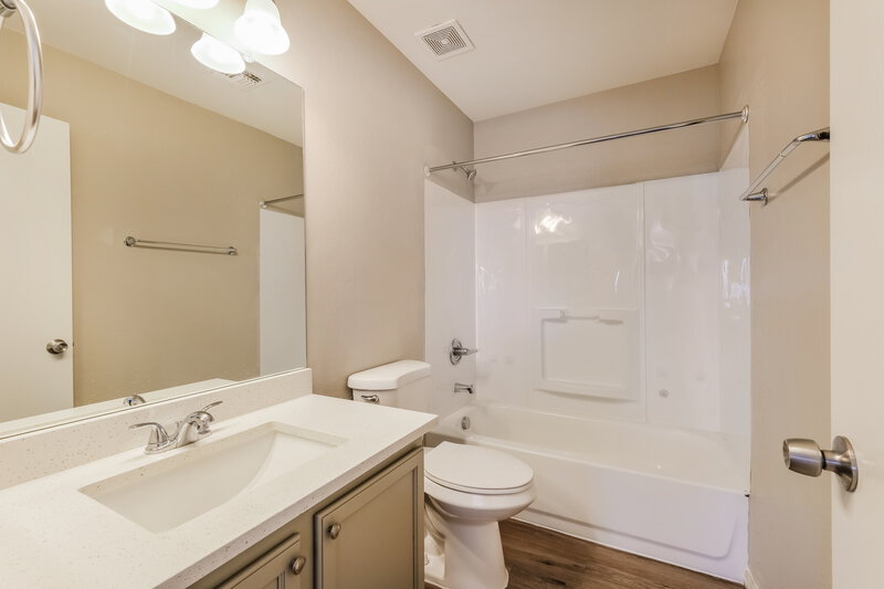 1,875/Mo, 225 N 223rd Ave Buckeye, AZ 85326 Bathroom View