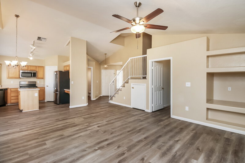 2,390/Mo, 2024 E Appaloosa Rd Gilbert, AZ 85296 Living Room View 2
