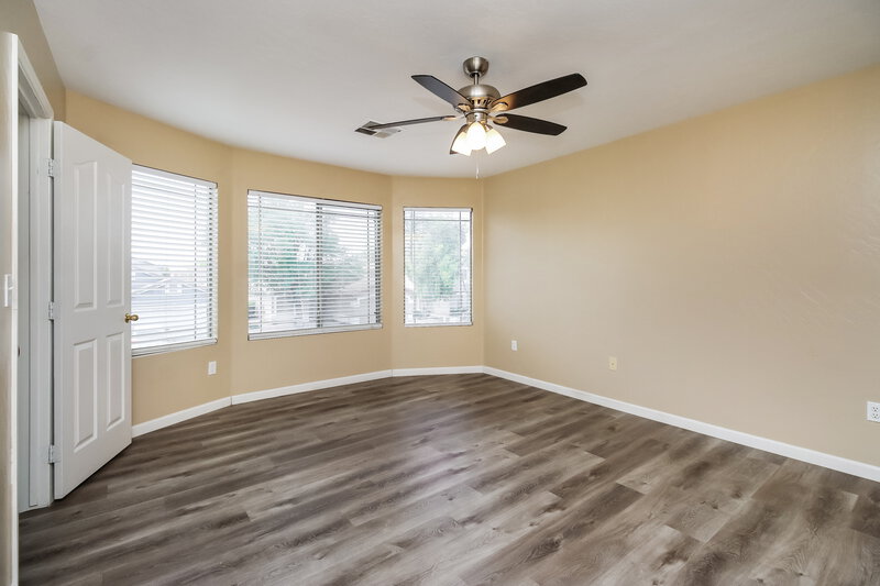 2,390/Mo, 2024 E Appaloosa Rd Gilbert, AZ 85296 Main Bedroom View
