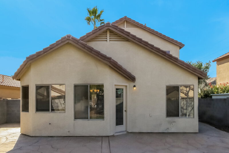 2,040/Mo, 2024 E Appaloosa Rd Gilbert, AZ 85296 Rear View