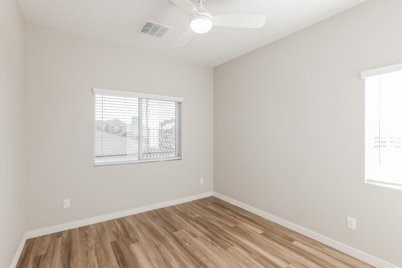 0/Mo, 14251 N. 7th Street 7 Phoenix, AZ 85022 Bedroom View