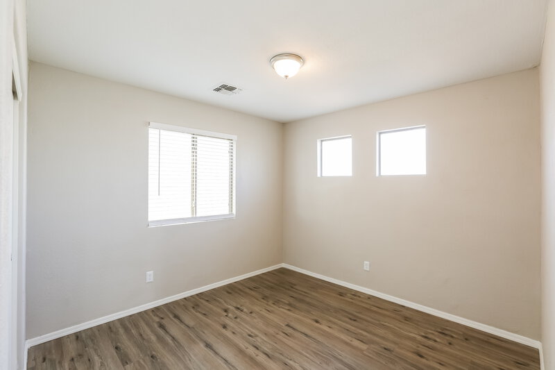 2,315/Mo, 6906 S 50th Glen Laveen, AZ 85339 Bedroom View 2