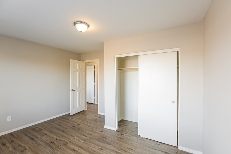 2,315/Mo, 6906 S 50th Glen Laveen, AZ 85339 Bedroom View 3