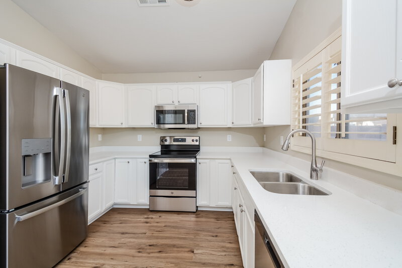 1,905/Mo, 14130 N 133Rd Dr Surprise, AZ 85379 Kitchen View