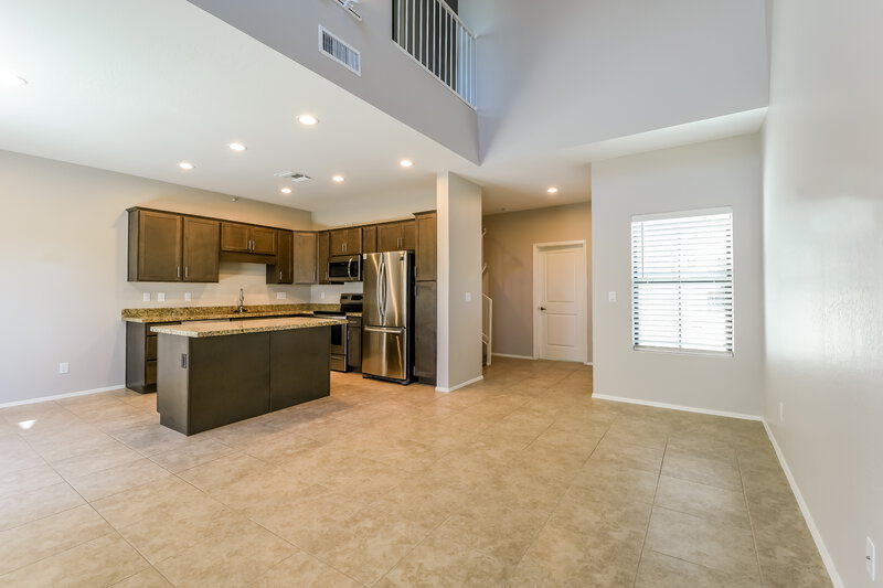 2,200/Mo, 18777 N 43rd Avenue, 40 Glendale, AZ 85308 Living Room View