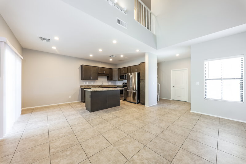 1,945/Mo, 18777 N 43rd Avenue, 40 Glendale, AZ 85308 Living Room View 2