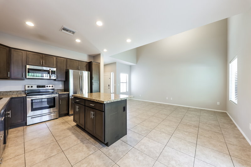 1,945/Mo, 18777 N 43rd Avenue, 40 Glendale, AZ 85308 Dining Room View
