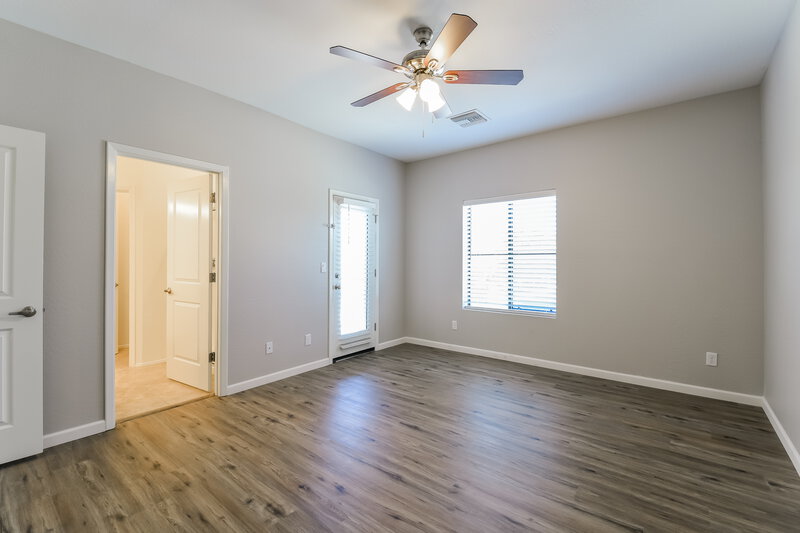 2,200/Mo, 18777 N 43rd Avenue, 40 Glendale, AZ 85308 Main Bedroom View 2