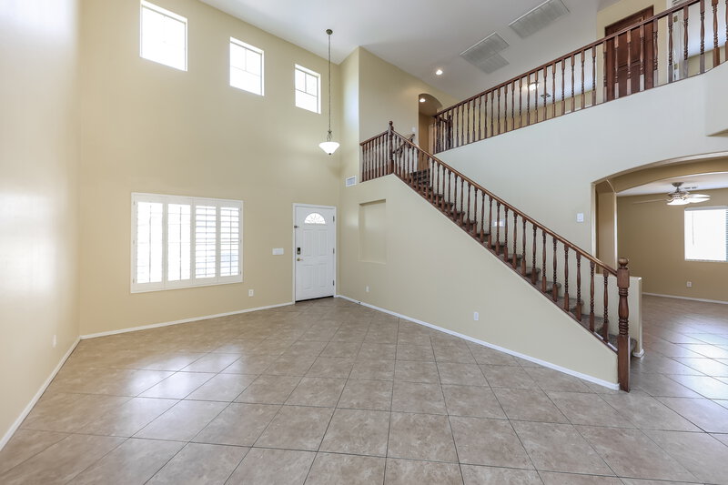 2,420/Mo, 27717 N 64th Dr Phoenix, AZ 85083 Living Room View 2