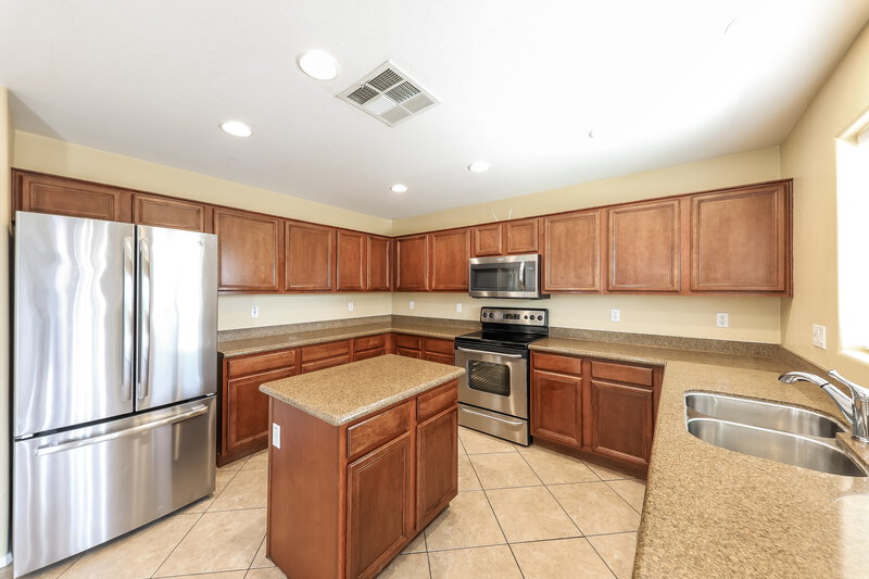 2,420/Mo, 27717 N 64th Dr Phoenix, AZ 85083 Kitchen View