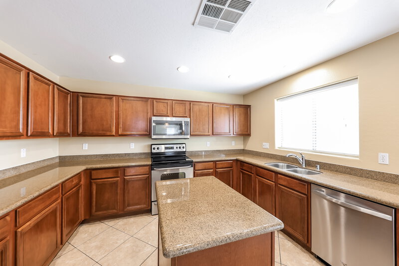 2,420/Mo, 27717 N 64th Dr Phoenix, AZ 85083 Kitchen View 2