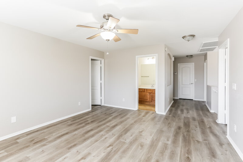 2,300/Mo, 11572 W Madison St Avondale, AZ 85323 Master Bedroom View