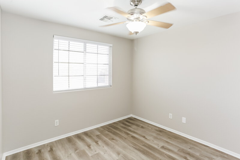 2,300/Mo, 11572 W Madison St Avondale, AZ 85323 Bedroom View 3
