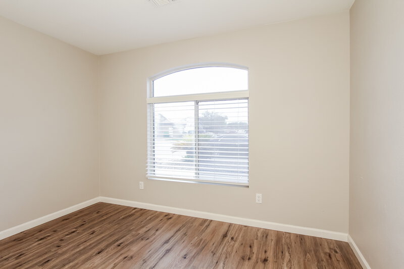1,865/Mo, 2613 S 71St Dr Phoenix, AZ 85043 Bedroom View 2