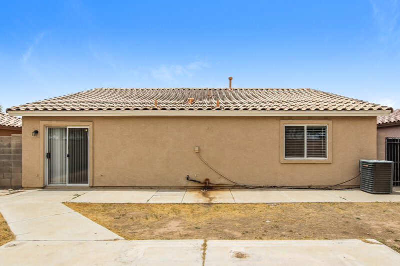 1,865/Mo, 2613 S 71St Dr Phoenix, AZ 85043 Rear View 2